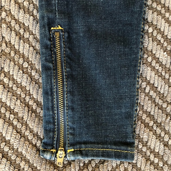 Levi’s 710 Super Skinny Ankle Zippers - Picture 10 of 14